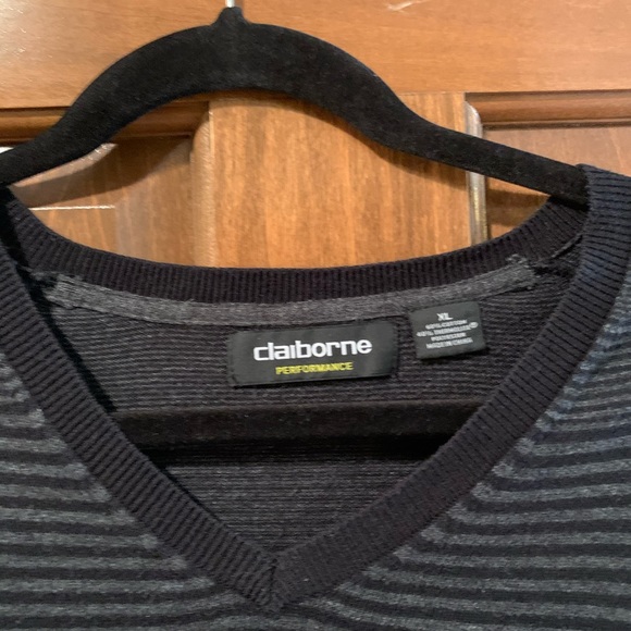 MENS CLAIBORNE PERFORMANCE XL V NECK SWEATER - Picture 2 of 6
